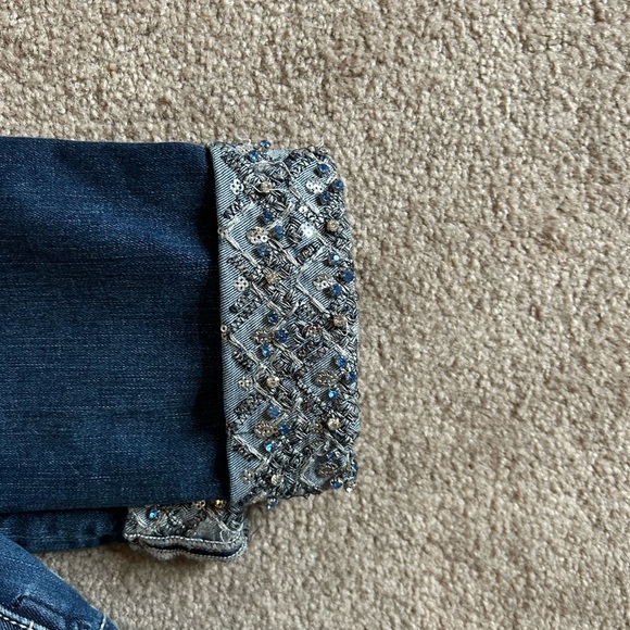 Miss me jeans size 28. Capris with bling accents. - Picture 4 of 4